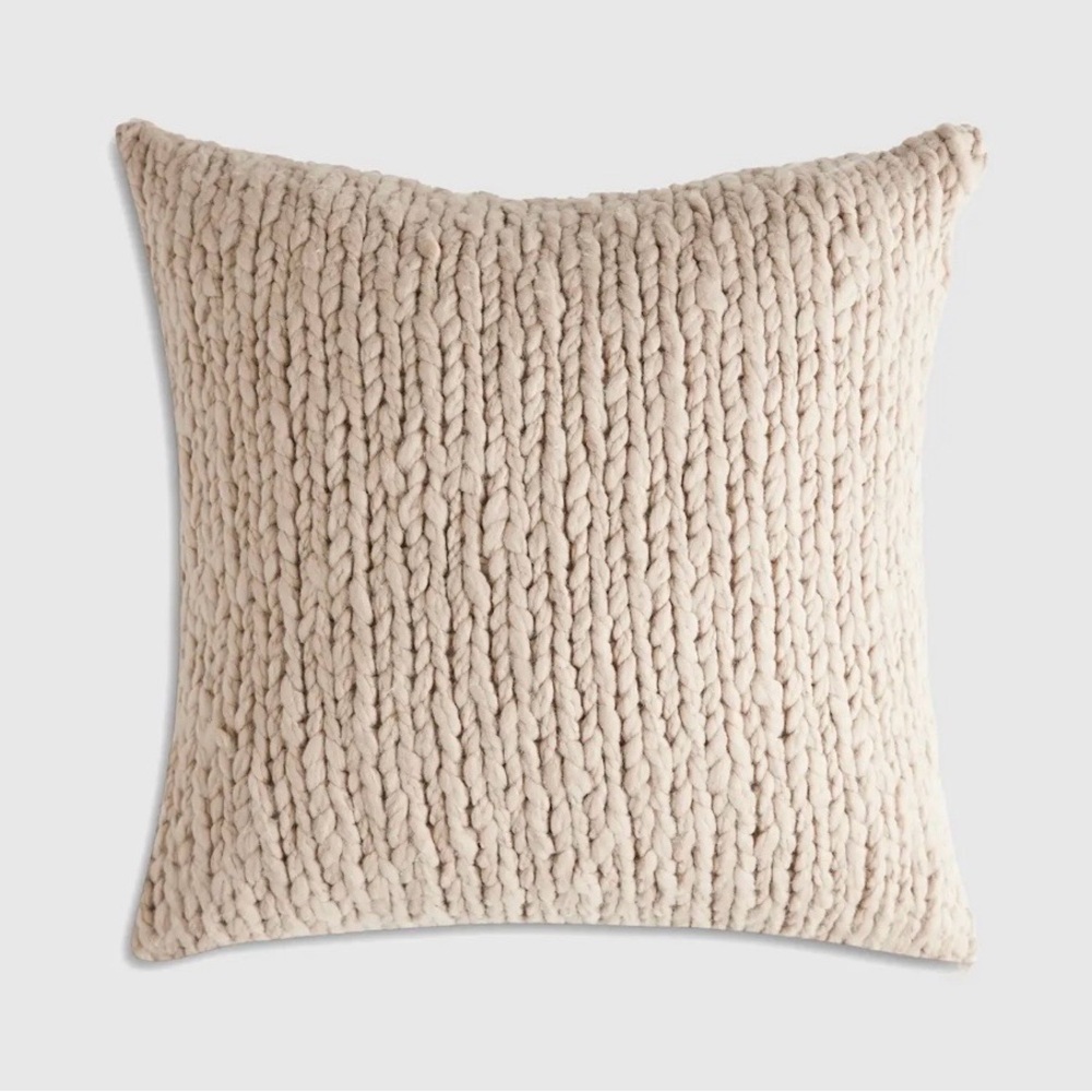 NWT Quince Chunky Hand Knit Wool Pillow Cover, 20 X 20 (Neutral) - Picture 3 of 5